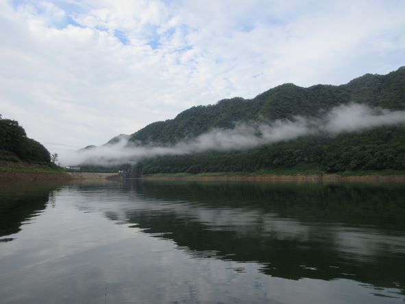 晩夏の赤谷湖