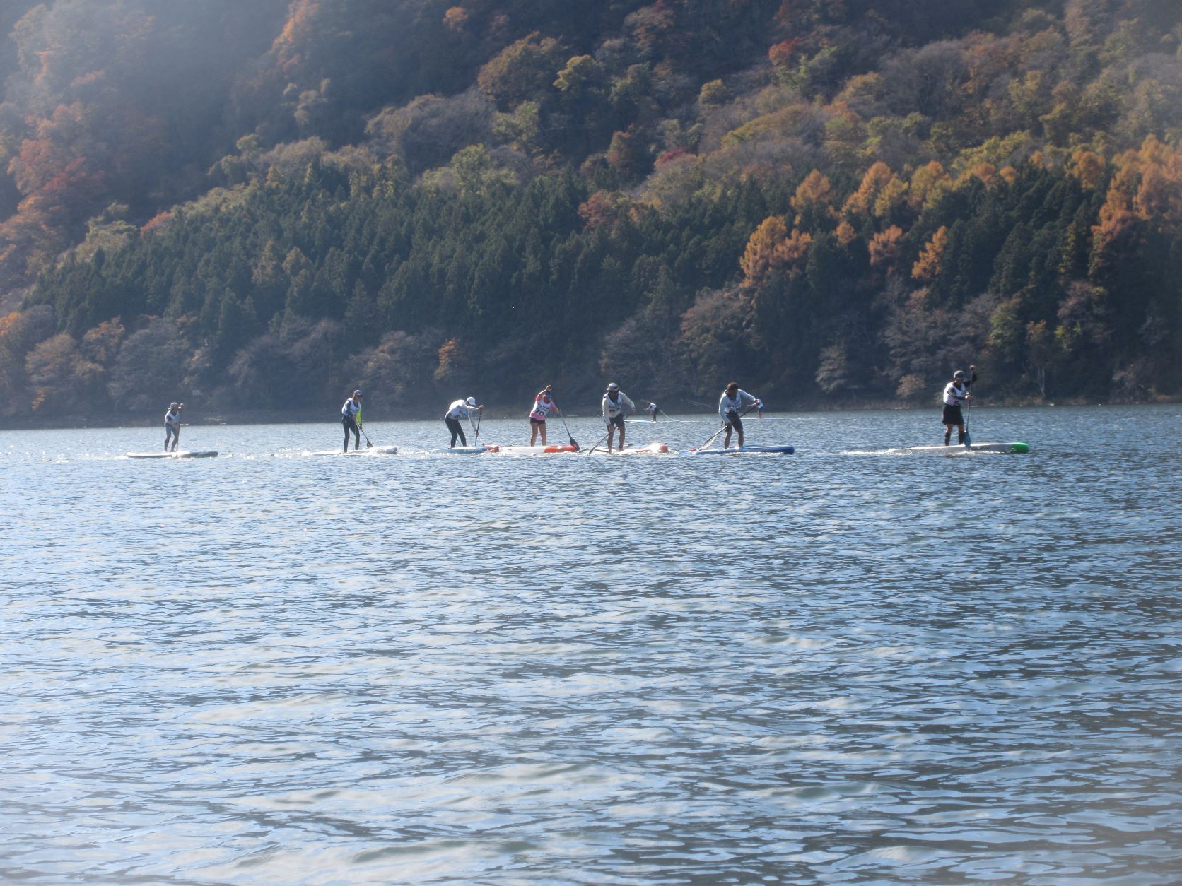 SUPマラソン大会開催中の赤谷湖でワカサギと遊ぶ♬