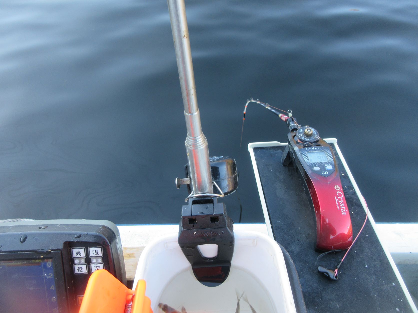 二匹目の泥鰌を狙うべく間瀬湖でワカサギと遊ぶ♬
